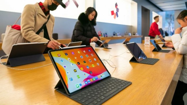 В Китае возник дефицит планшетов Apple iPad, в России покупатели сметают с полок iPhone - «Новости сети»