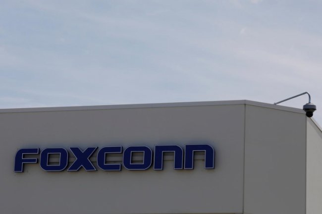 Foxconn будет выпускать аппараты ИВЛ на своём заводе в Висконсине - «Новости сети»