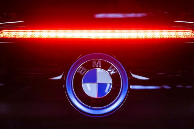 BMW придумала микротранзакции для автомобилей: водителей поставят на счётчик - «Новости сети»