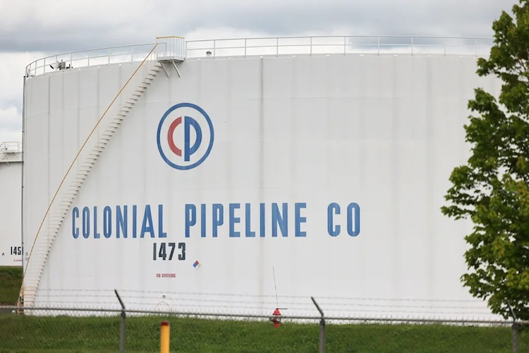 Хакеры извинились за взлом крупного американского нефтепровода Colonial Pipeline - «Новости сети»