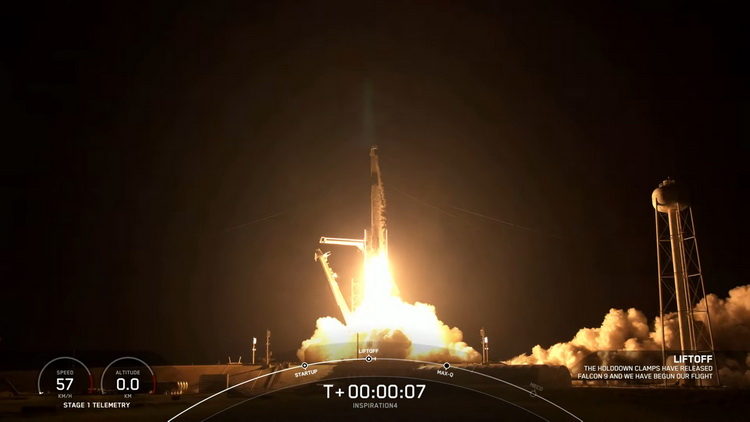 Миссия SpaceX Inspiration4 успешно стартовала: четверо астронавтов-любителей проведут на орбите трое суток - «Новости сети»