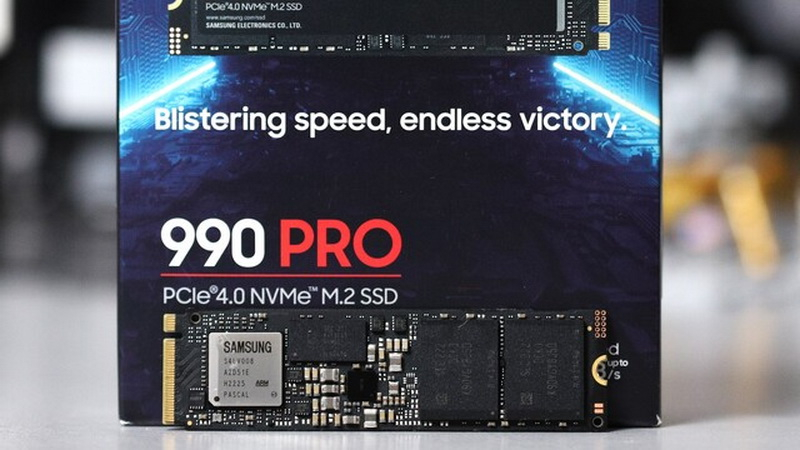 Некоторые Samsung 990 Pro стали демонстрировать слишком быстрый износ — ресурс записи SSD тает прямо на глазах - «Новости сети»